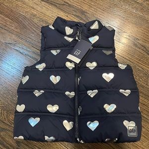 Gap 2T girls puffer vest